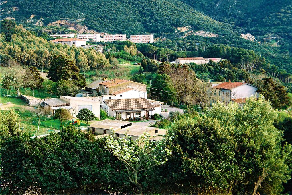 Vila Agriturismo Satanca Arbus Exteriér fotografie
